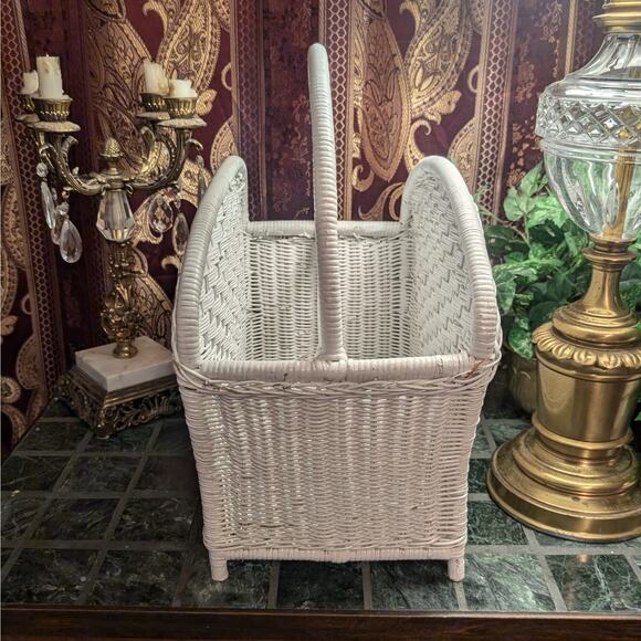 LARGE White Wicker Vintage Retro Boho 2 Compartment Magazine Holder with Handle - Picture 2 of 8